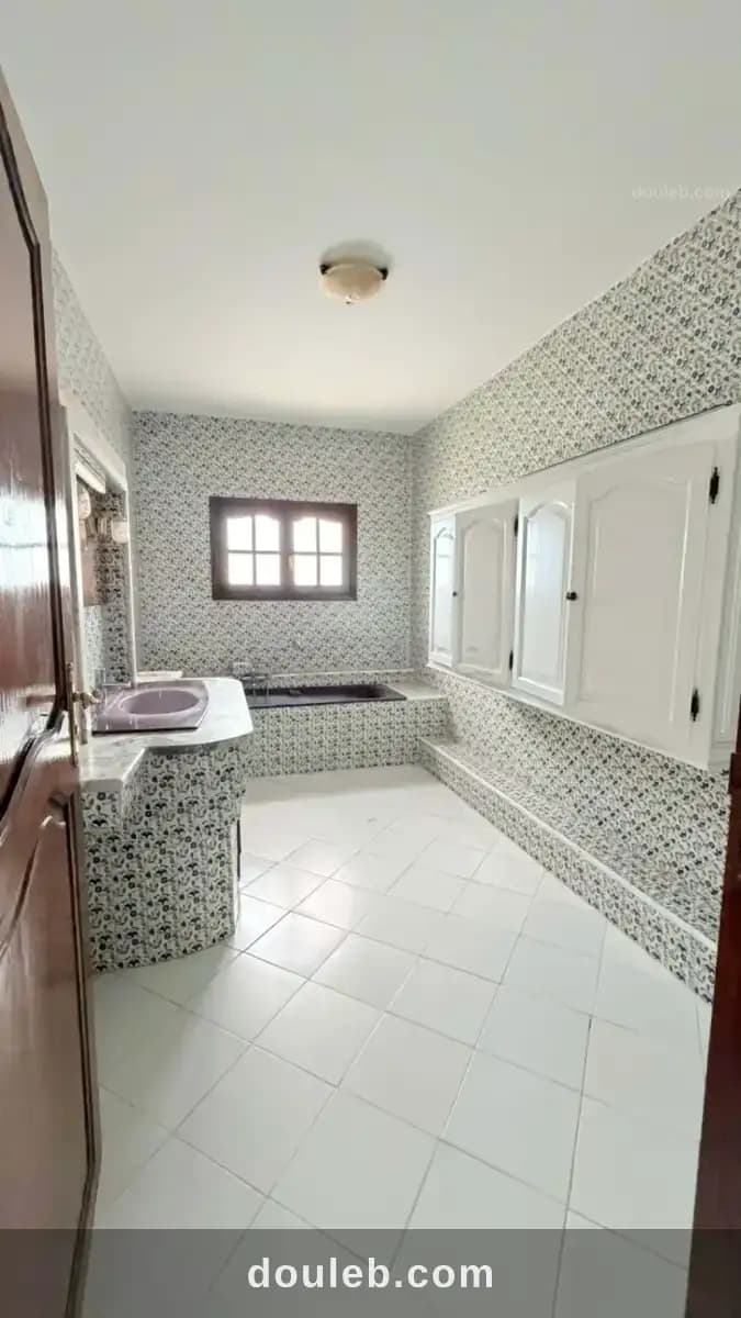 Prestigieuse villa a menzah 9a - Miniature 4