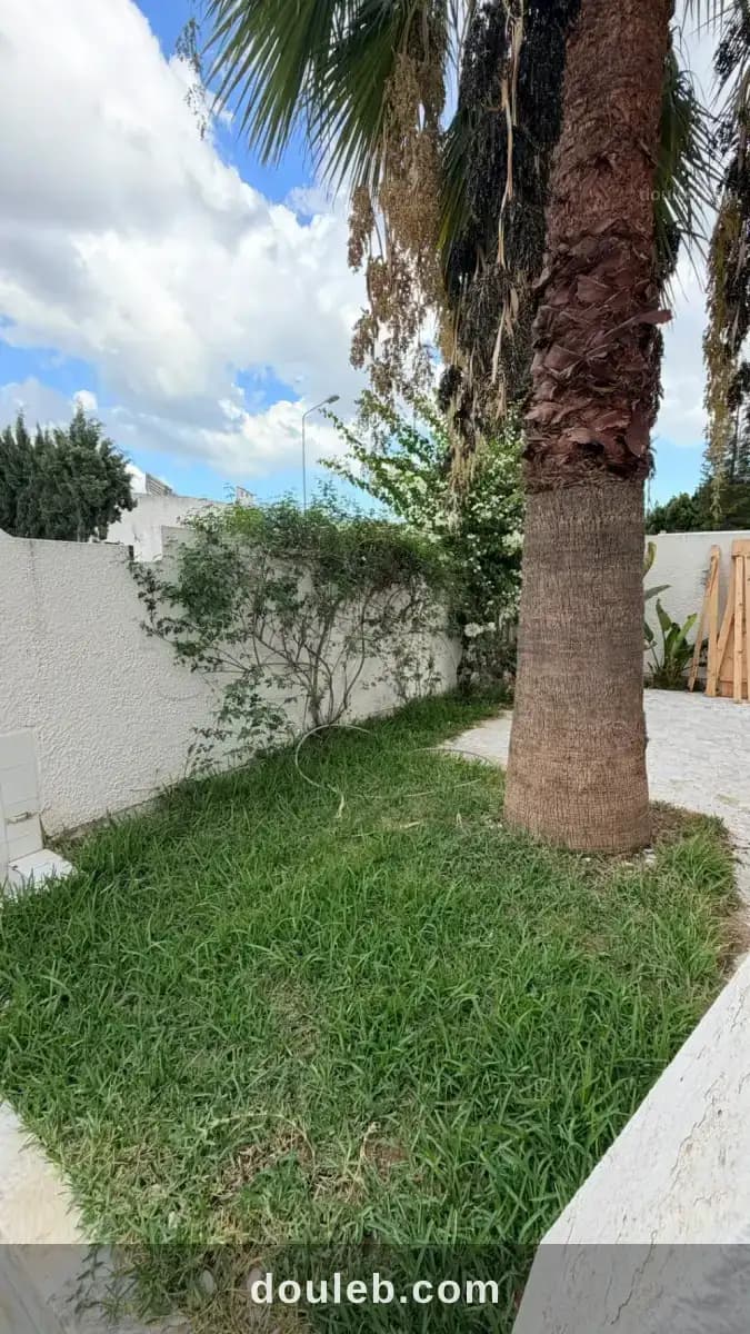 Prestigieuse villa a menzah 9a - Miniature 5