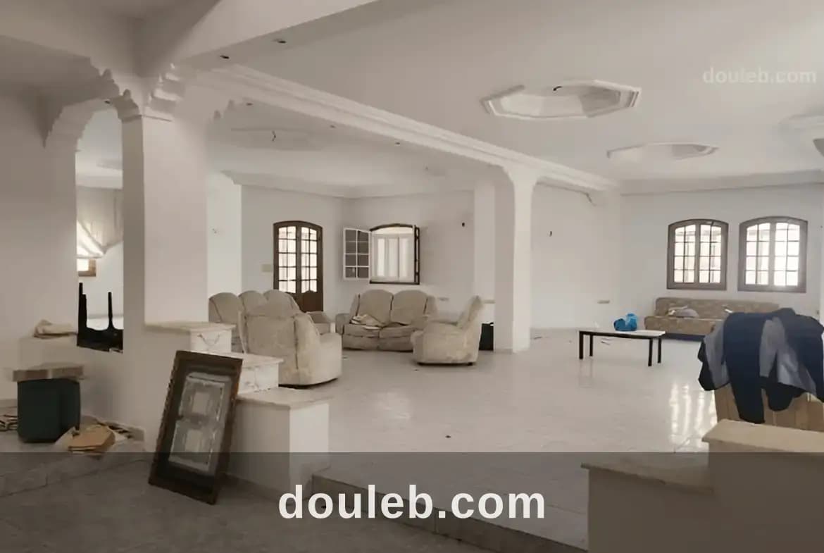 Superbe villa de 760 m a khzema ouest - Miniature 4