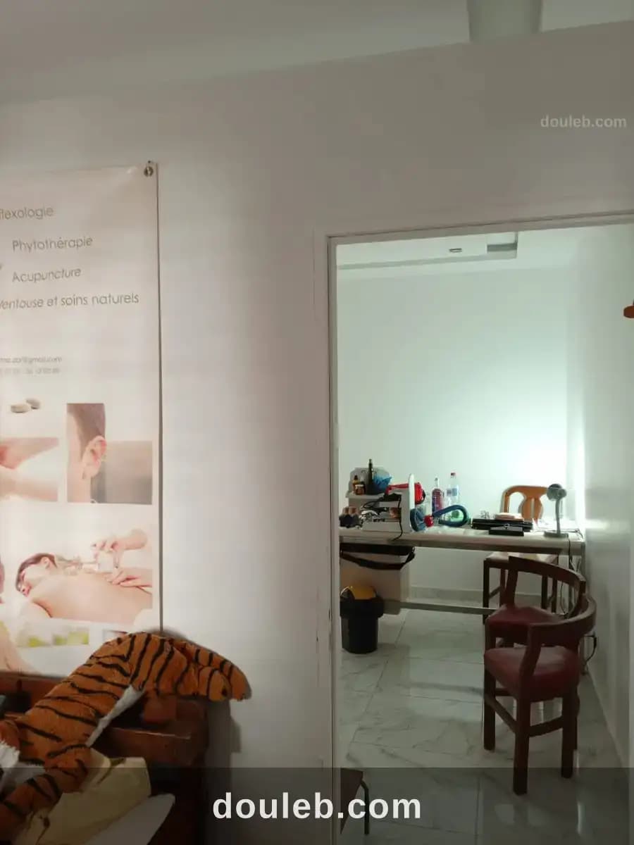 Bureau hall 1 - Miniature 4