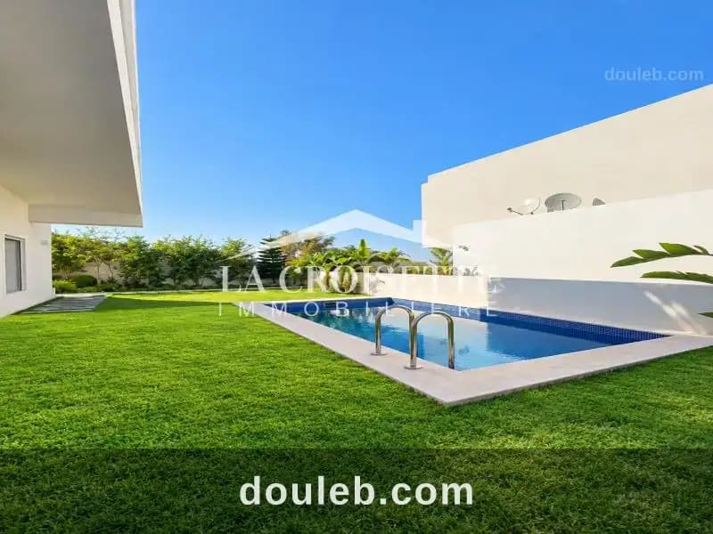 Duplex s4 avec vue mer à gammarth mdl0746 à Tunis