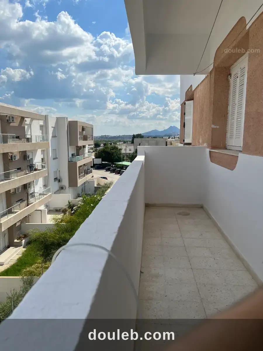 Appartement s2 avec vue dégagée à mégrine à Ben Arous