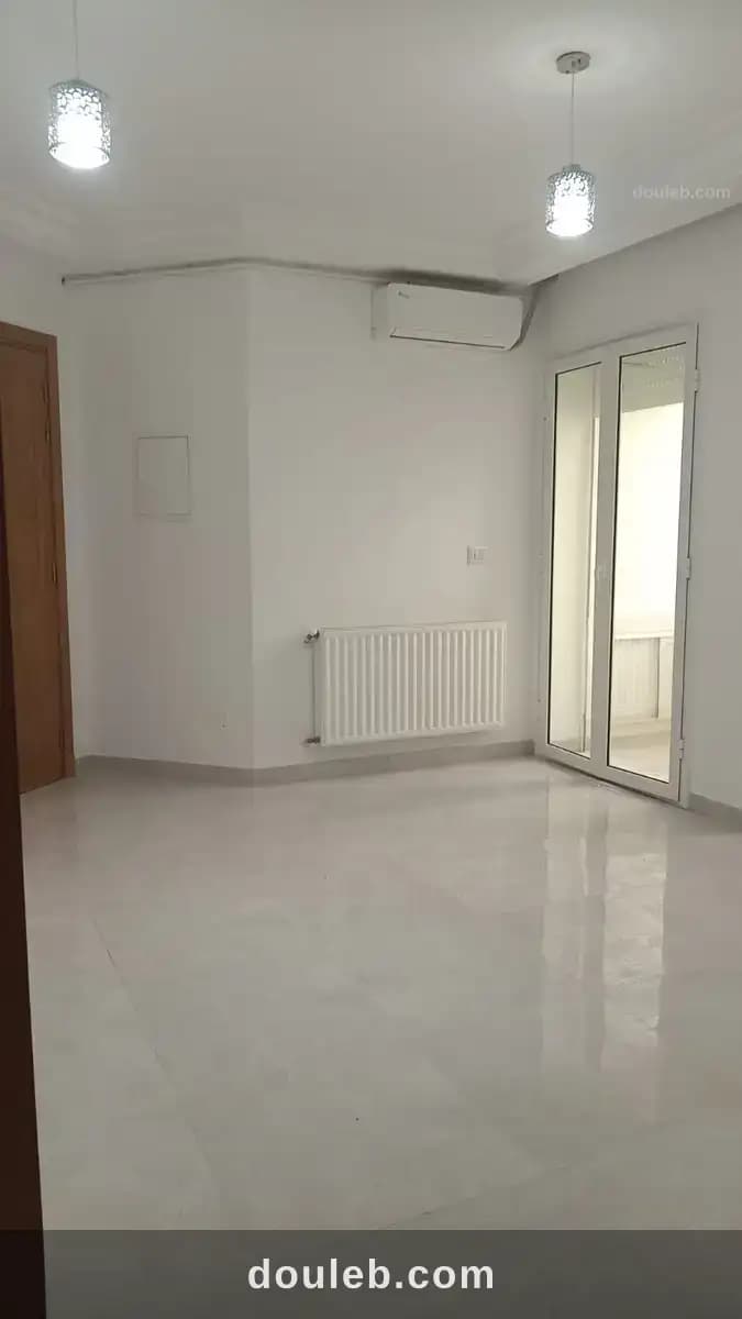 S plus un bien entretenu à l'aouina à Tunis