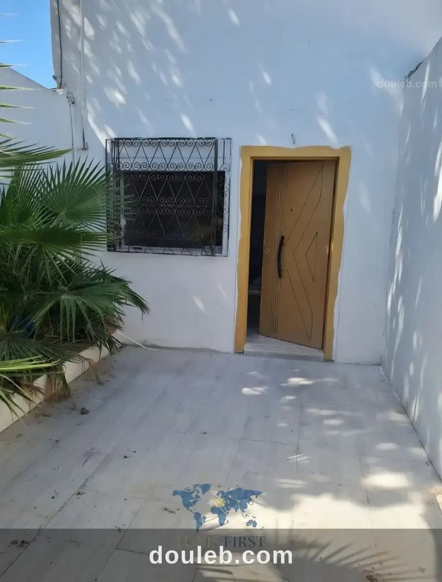 Appartement s2 vide à carthage byrsa à Tunis