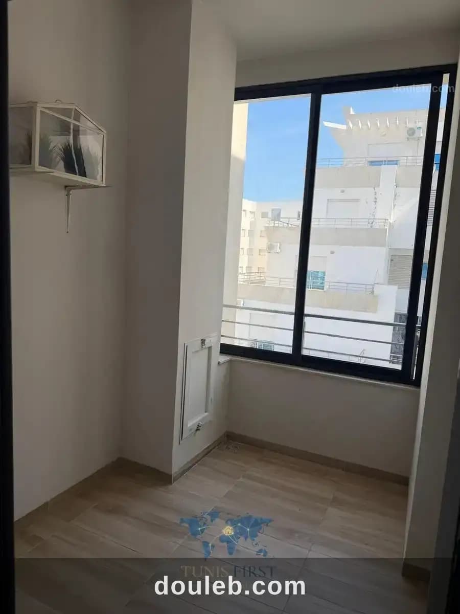 Appartement s2 vide à la soukra - Miniature 4