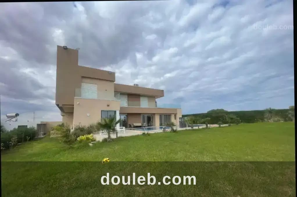 Magnifique villa avec piscine à rmila à Sousse