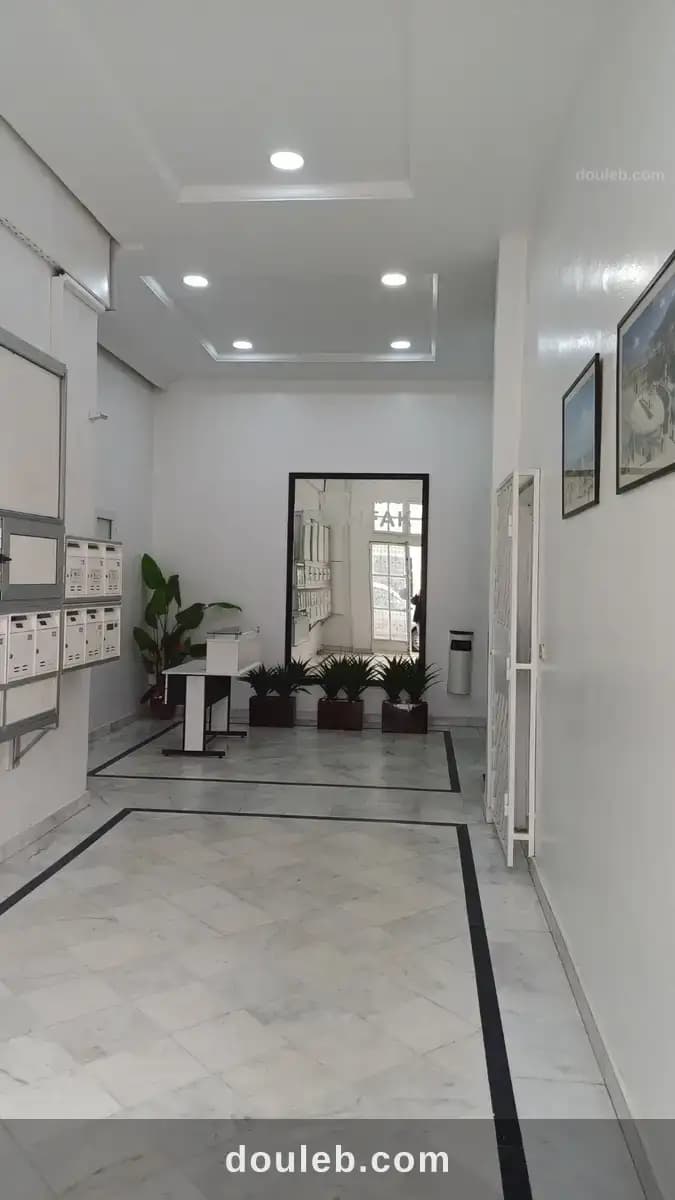 Bureau état neuf à Tunis