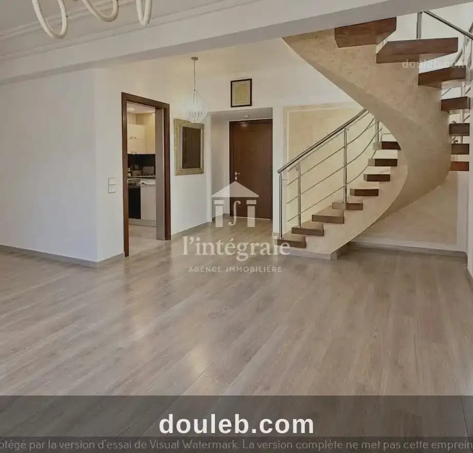 Coquet duplex s3 à Tunis