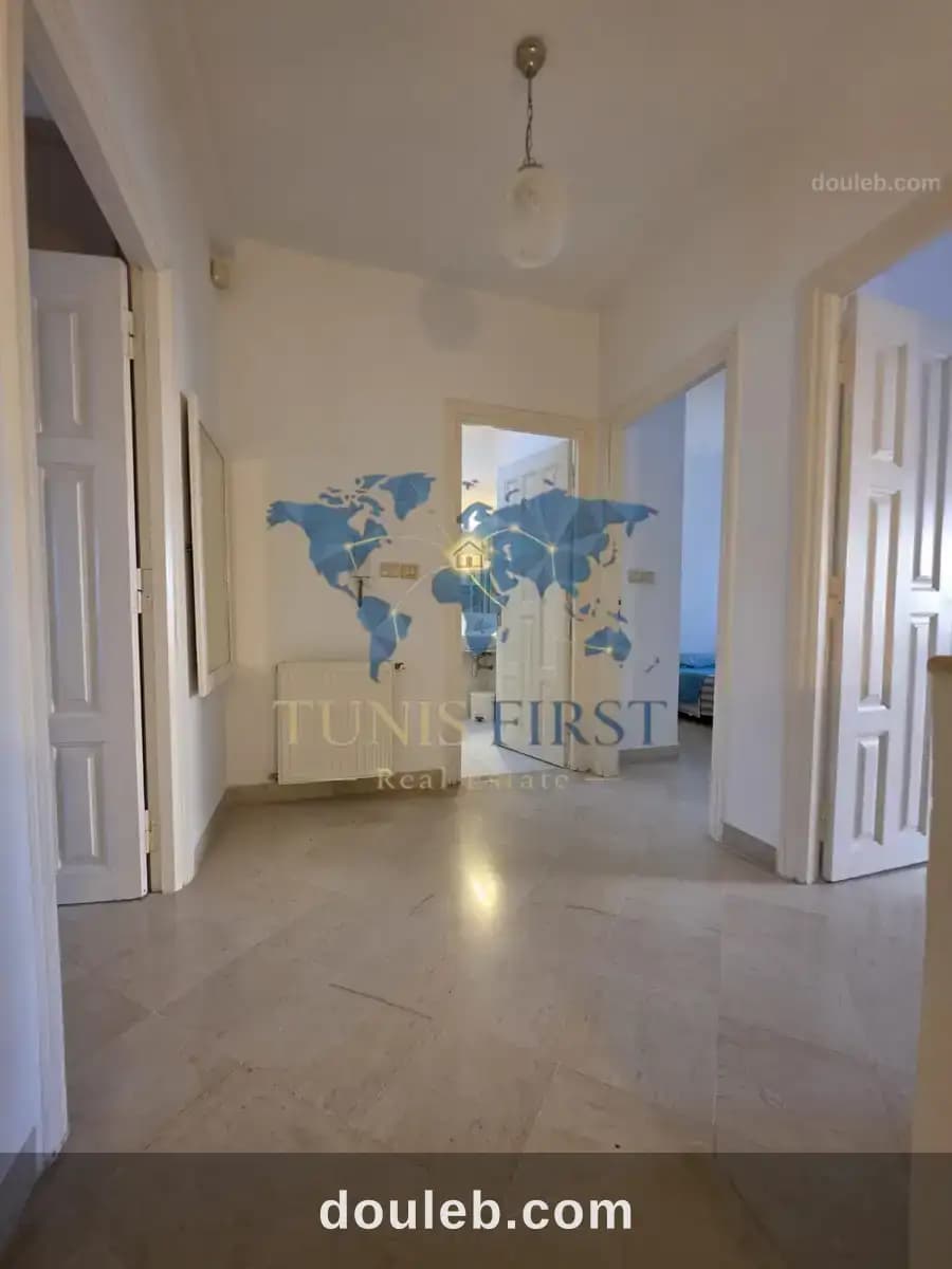 Duplex vide à la marsa à Tunis