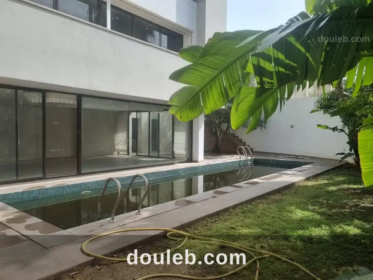 Villa avec piscine menzah 1 à Tunis