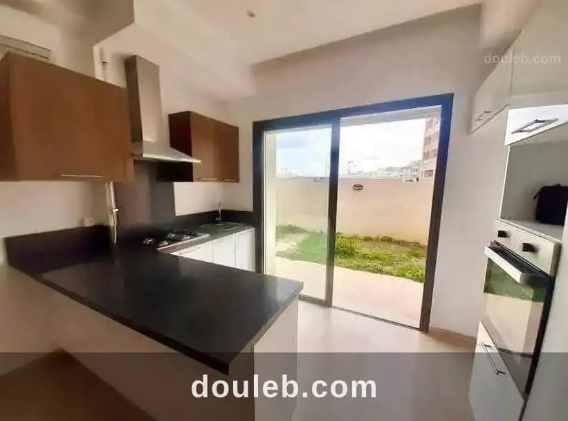 S2 avec jardin au rdc 450 md à Ariana
