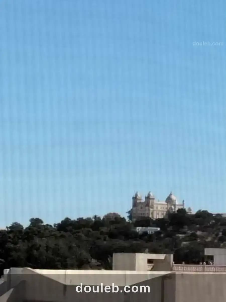 S2 vide et place parking - Miniature 2