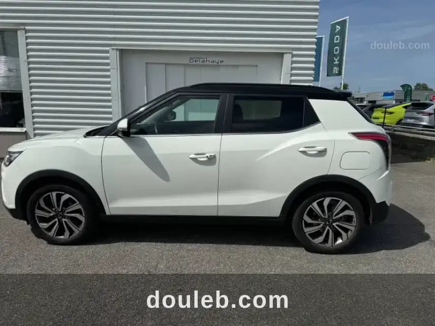 Ssangyong tivoli 1ére main - Miniature 2