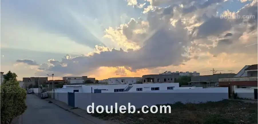 Dépôt 930m2 sidi sofiene à Ariana
