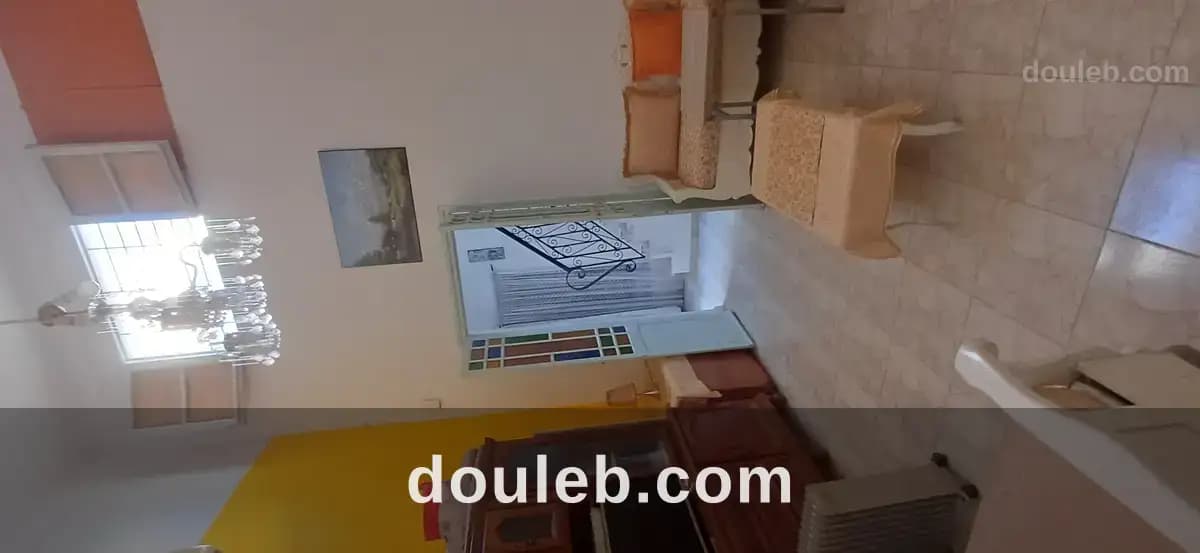 Une place dans un chambre à deux filles à Tunis