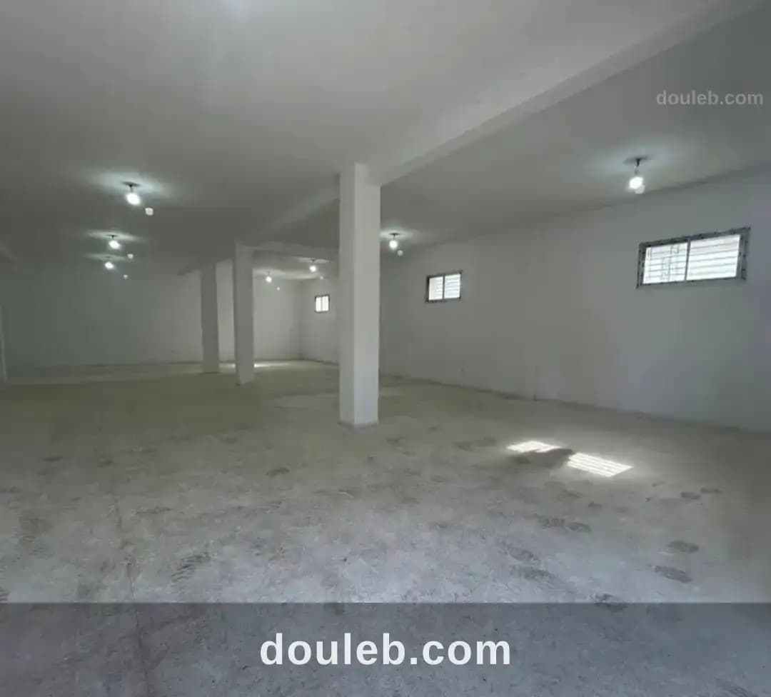 Dépôt à soukra 370m à Ariana