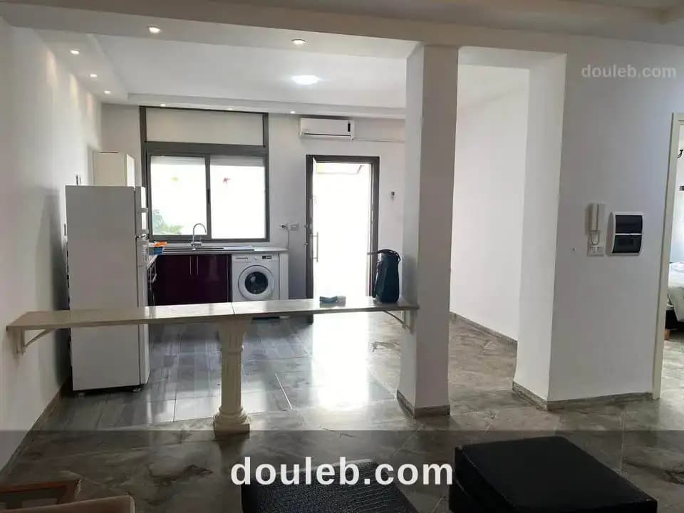 Un spacieux studio s1 hs à jardin d'elmenzah1 à Ariana