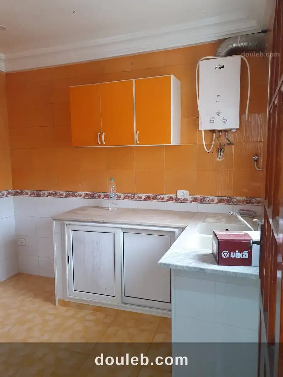 Charment appartement s2 vide - Miniature 3