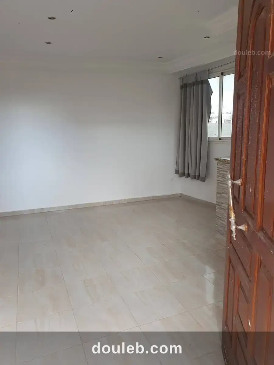 Joli appartement s2 au rdc vide - Miniature 2