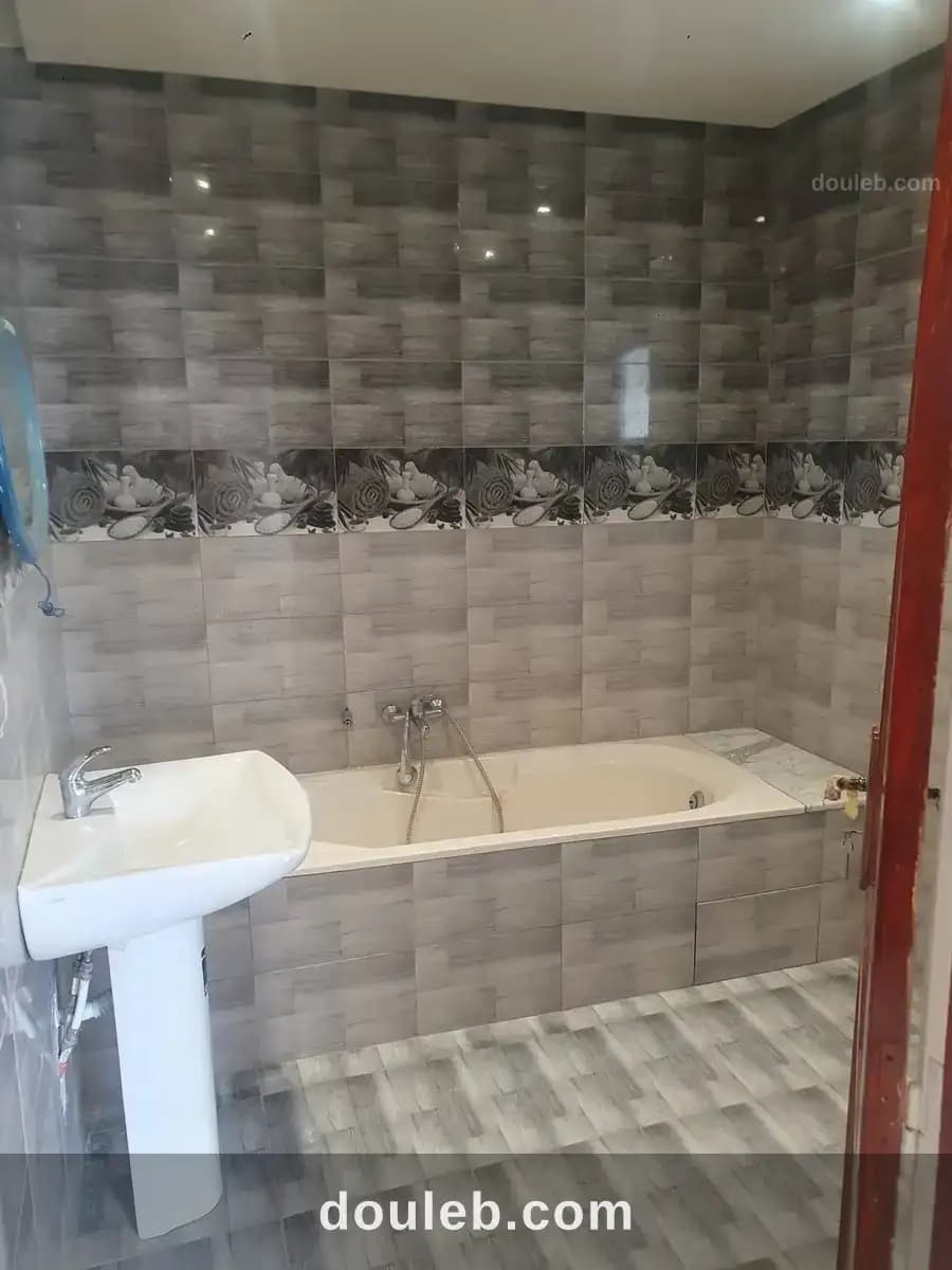 Joli appartement s2 au rdc vide - Miniature 3