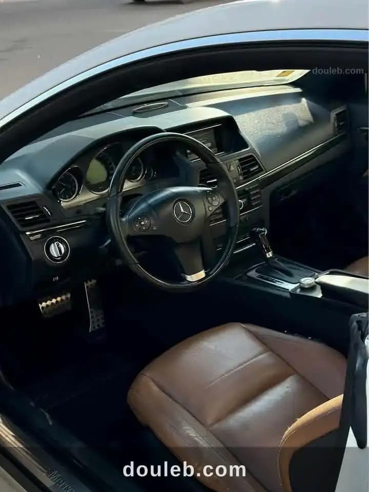 Mercedes e250 cgi - Miniature 4