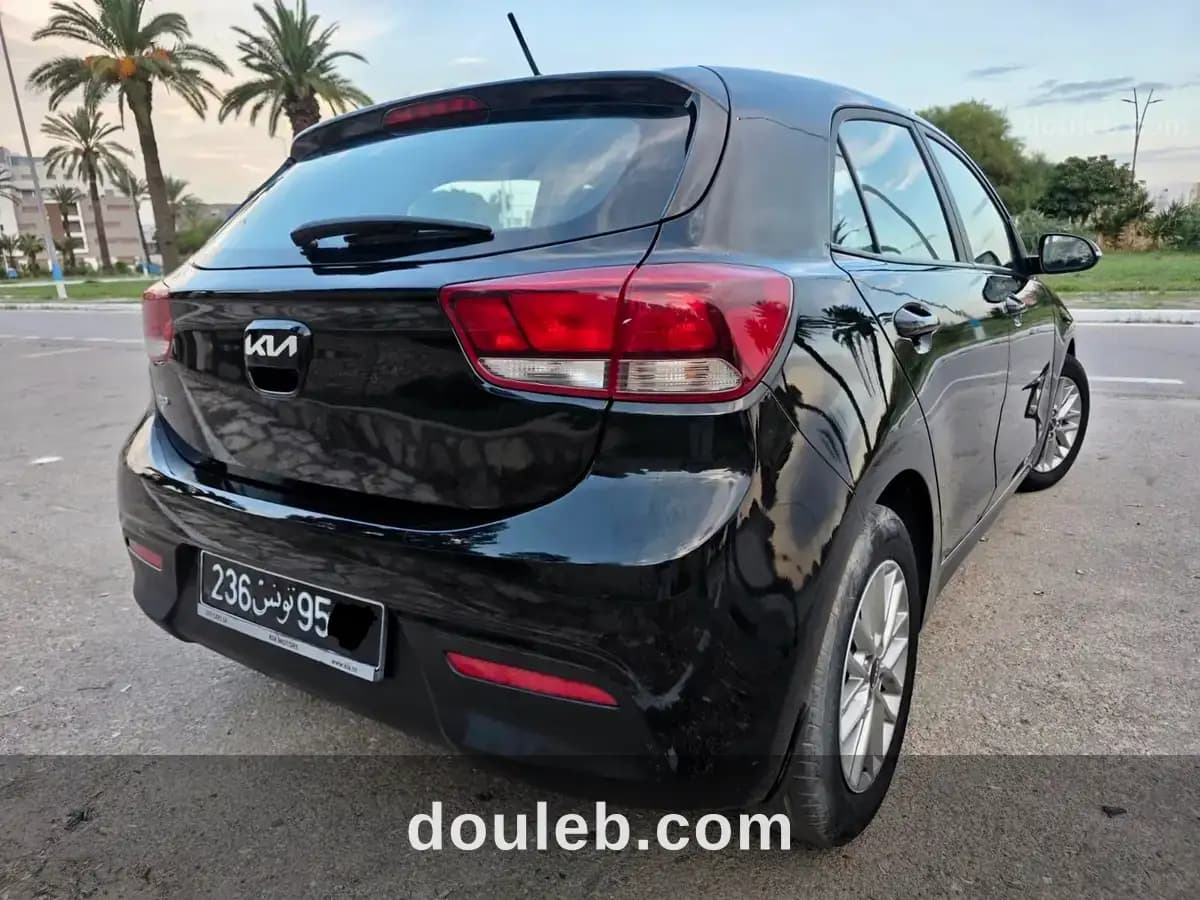 Kia rio première main - Miniature 2
