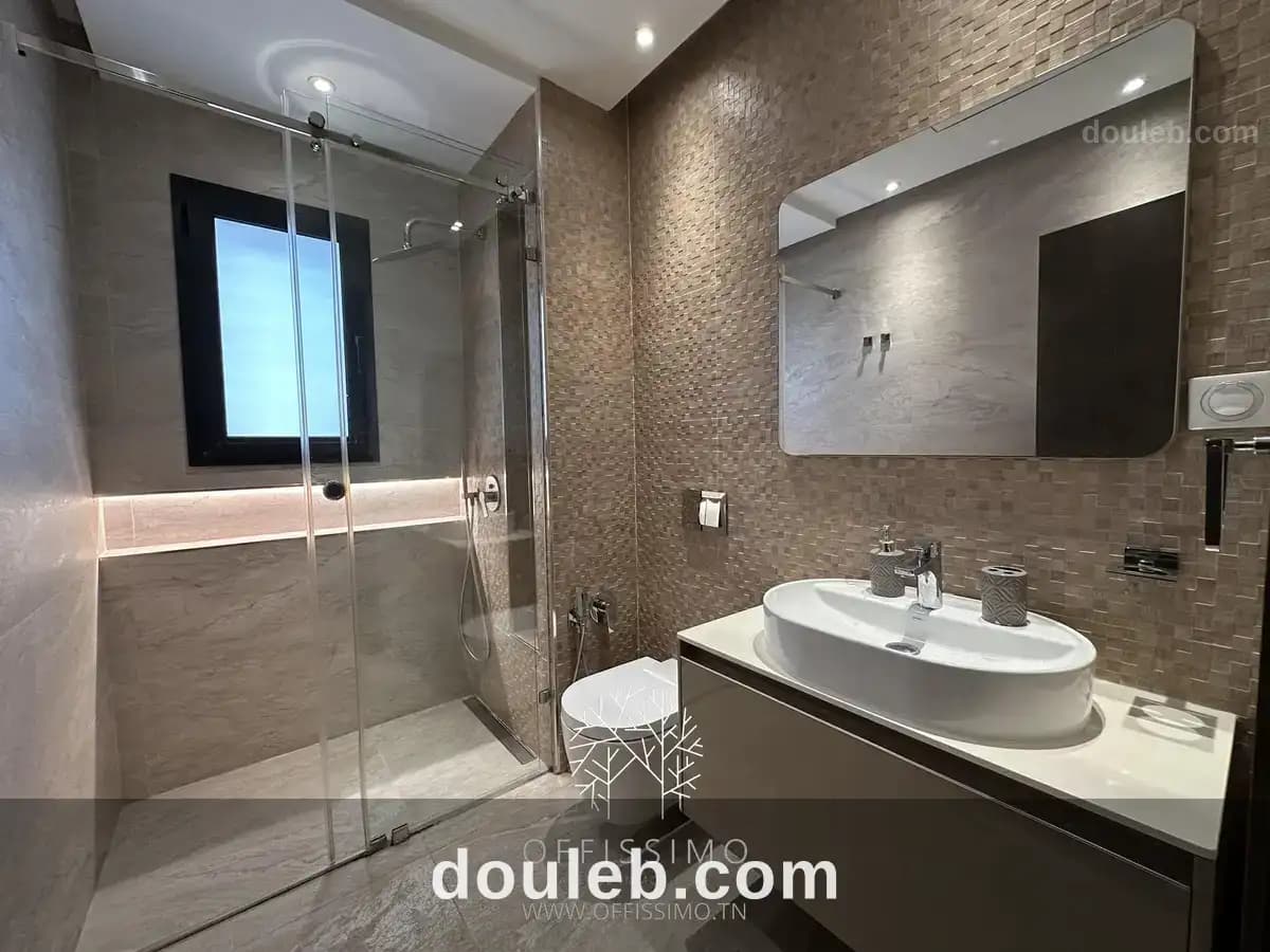 Appartement s2 meubler haut standing lac 2 à Tunis