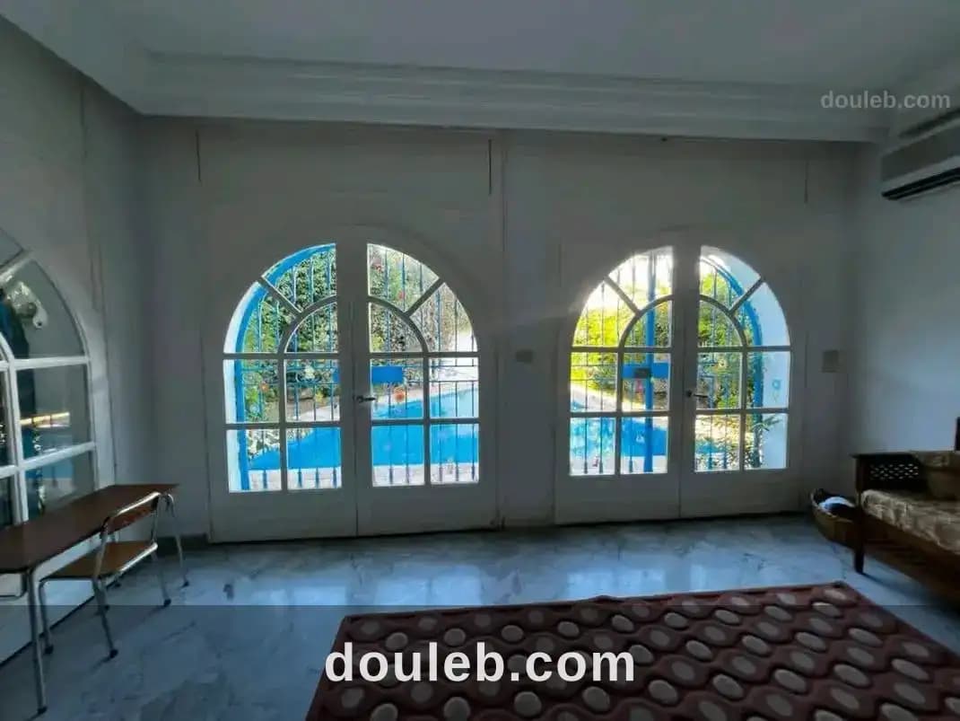 Une villa de style à gammarth supérieur - Miniature 2