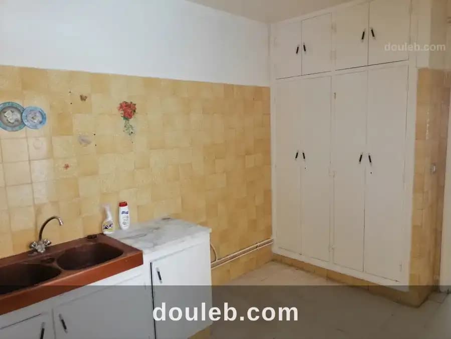 Appartement spacieux et lumineux bien placé - Miniature 2