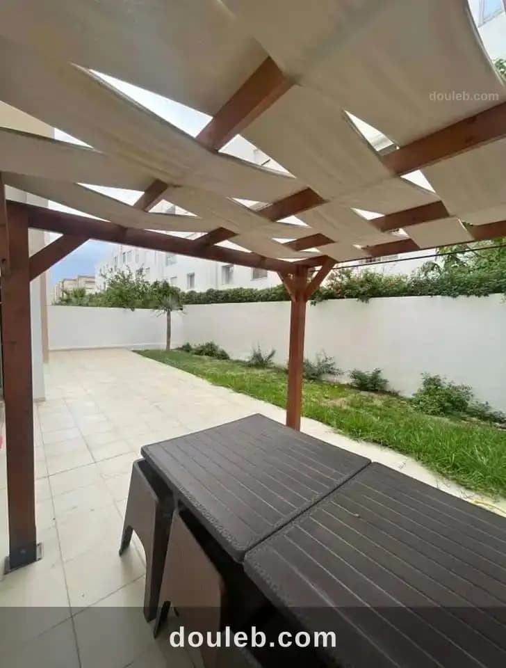 S3 rdc haut standing avec terrasse menzah 9 à Tunis