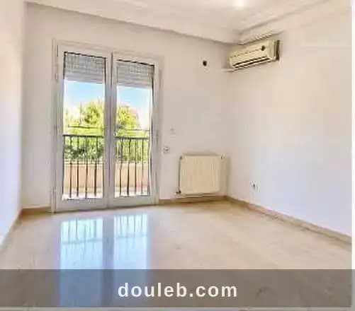 S3 menzah 7bis 1650 à Ariana