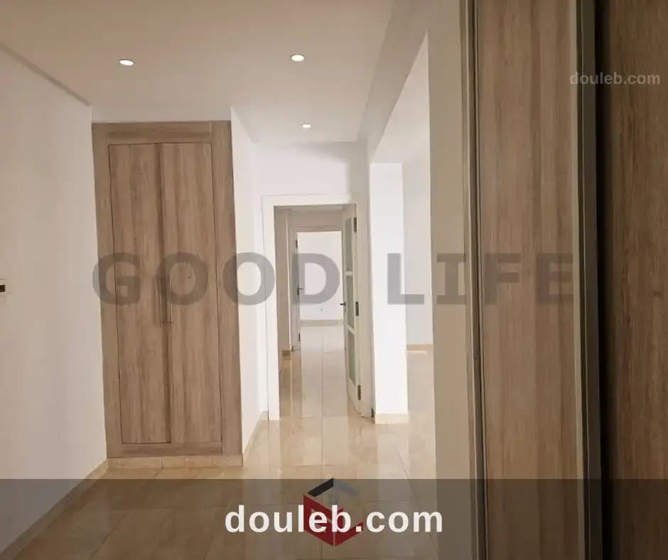 Appartement en s4 rénové à menzah 4 à Tunis