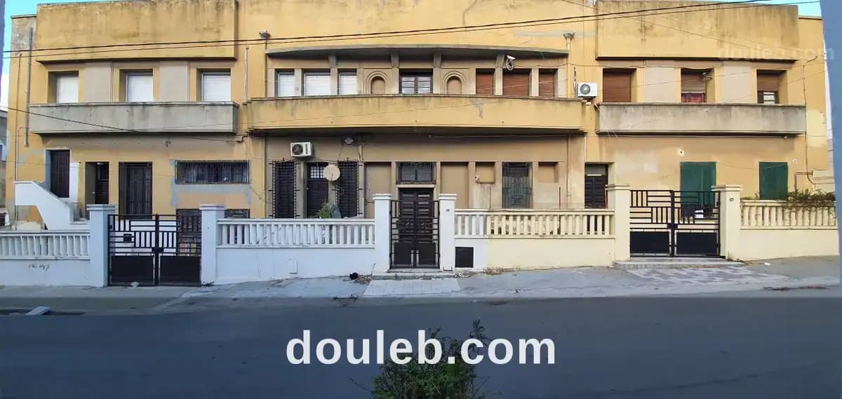 Chambre individuelle derrière ministère santé à Tunis
