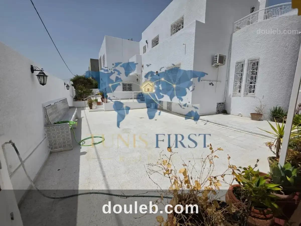 Rez de chaussée de villa à la marsa ennassim à Tunis
