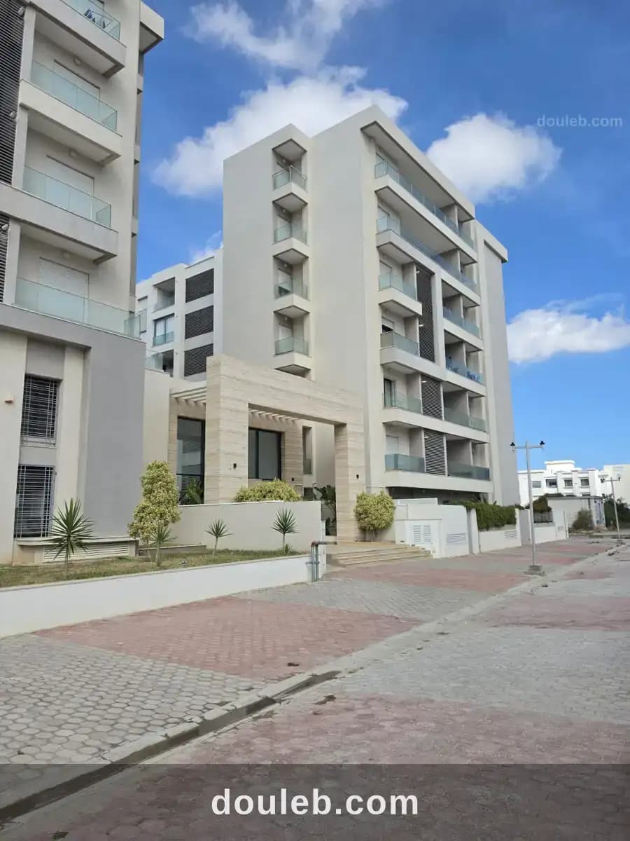 Appartement s3 jardins de carthage - Miniature 2