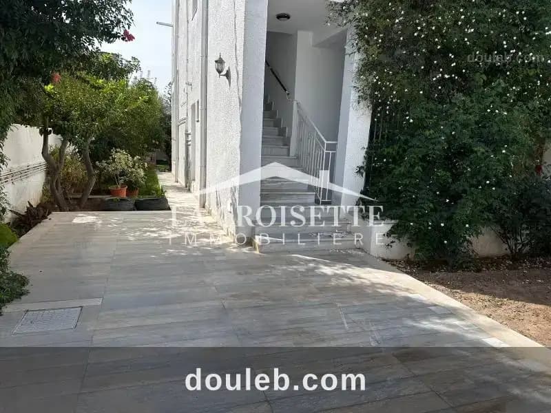 Etage de villa s3 à la marsa mel0611 à Tunis