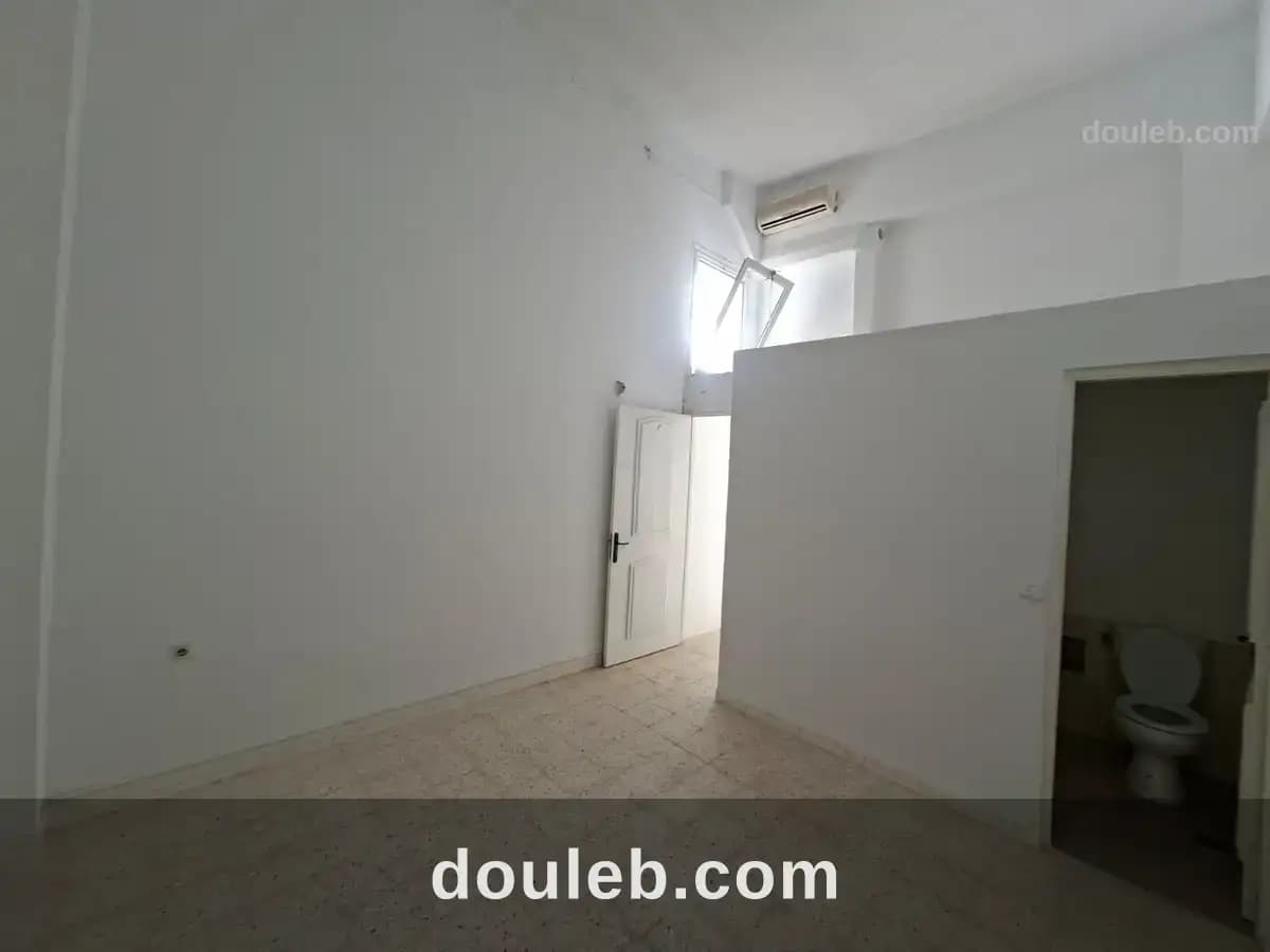 Bureau a plus 1 au centre urbain nord à Tunis