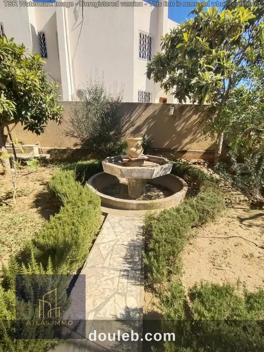 Menzah8 vnt villa à Ariana
