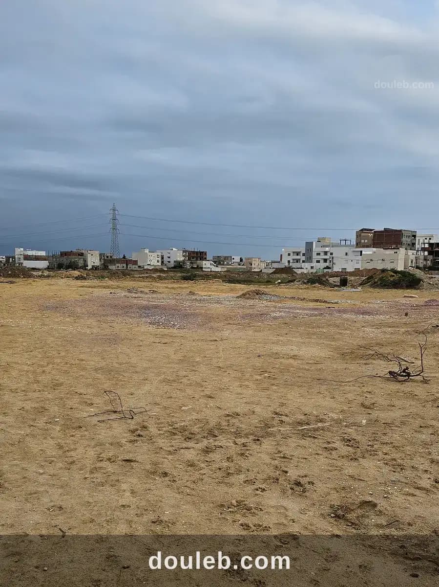 Terrain stratégique sur la rte principale - Photo 1