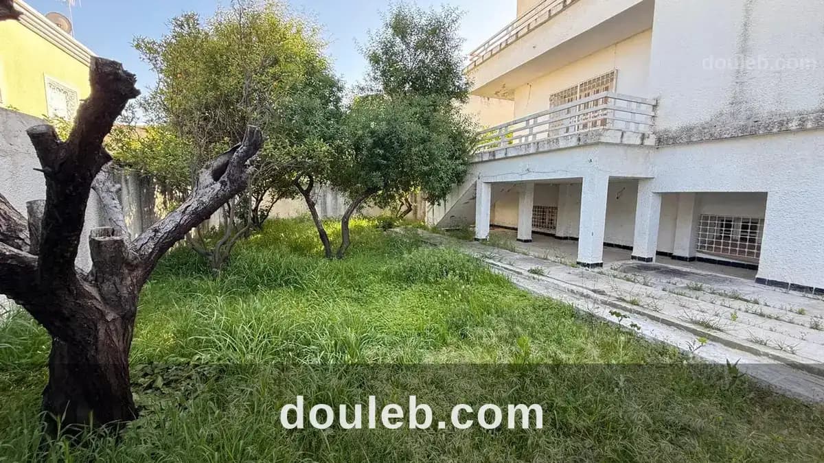 Villa sur trois niveaux a menzah 6 - Photo 1