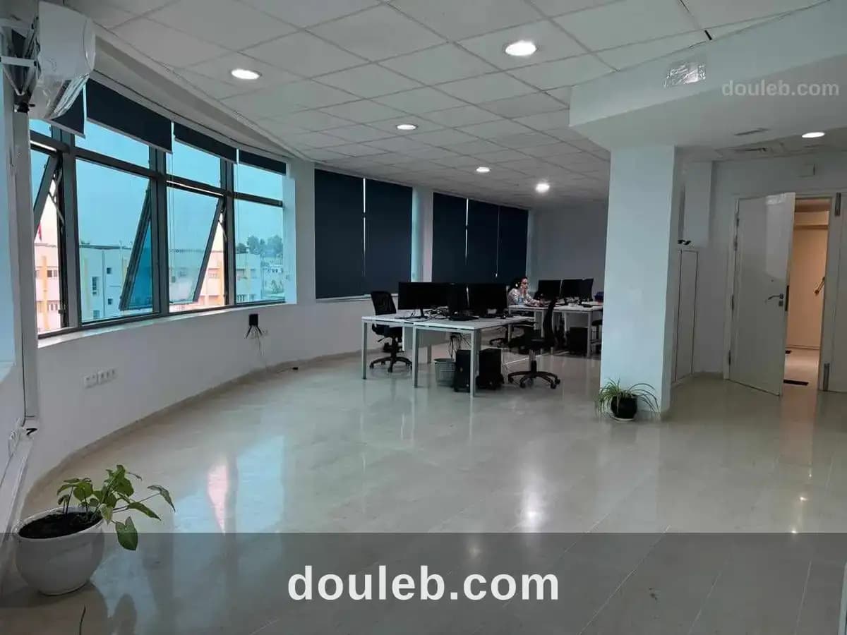 Superbe bureau 350 m2 à alain savary - Photo 1