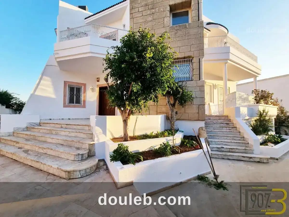 Une villa sur deux niveaux à ennasr - Photo 1