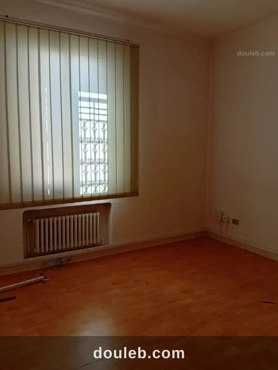 Un étage de villa usage bureautique à alain savary - Photo 1