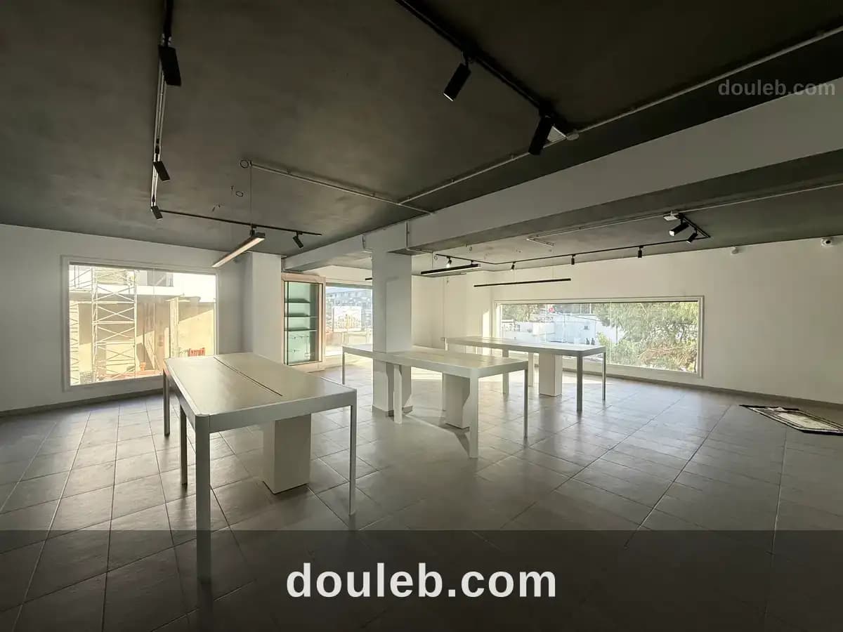 Local commercial en mezzanine - Photo 1