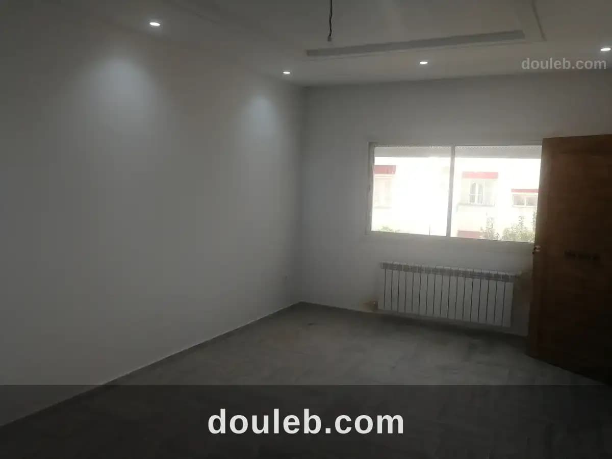 Étage de villa neuf à la marsa à Tunis