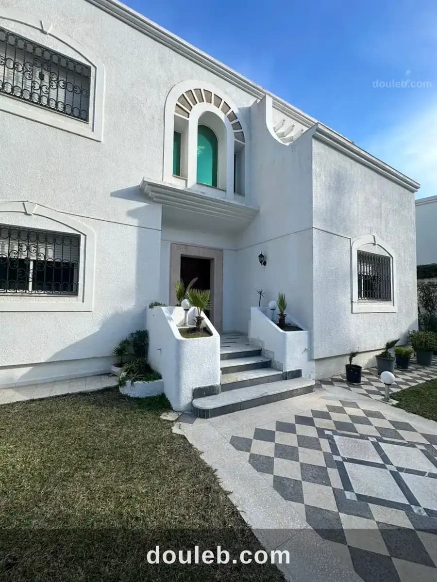 Agréable villa à usage d habitation à notre dame à Tunis