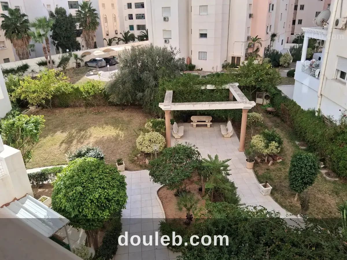 Grand s2 haut standing aïn zaghouan à Tunis