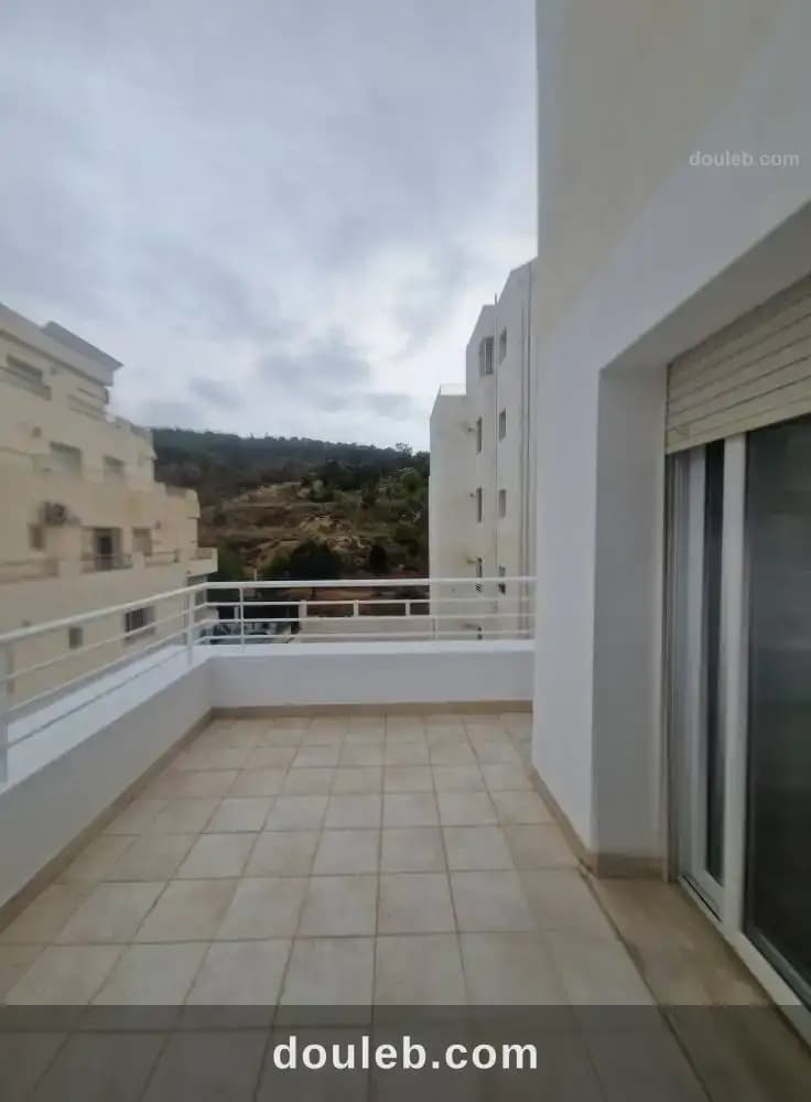 S2 riadh el andalous coté parc nahlii à Ariana