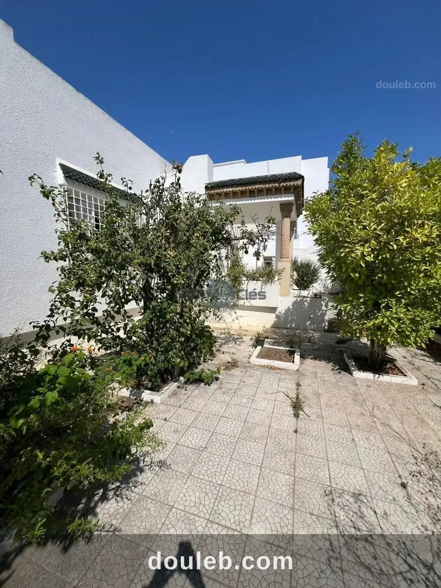 Magnifique villa sidi salem bizerte à Bizerte