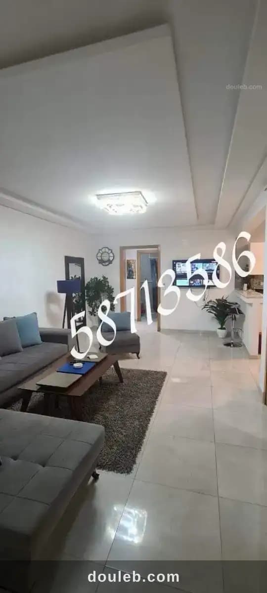 Un s plus 2 avec meuble wahat à Tunis